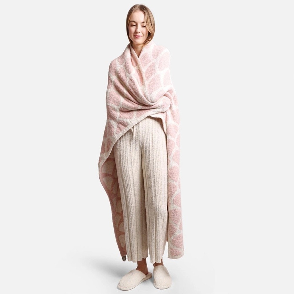 Pink Mermaid Scale Soft Throw Blanket 50x60 Plush Cozy Blanket